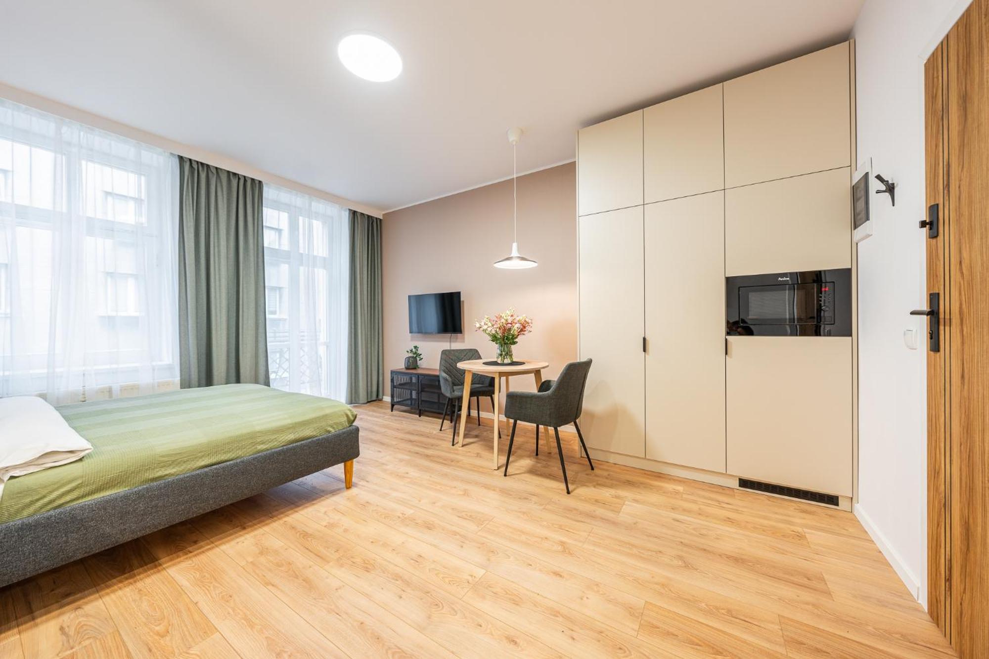 Apartamenty Tespis - Historic House Next To The Cathedral In The City Centre Катовице Экстерьер фото